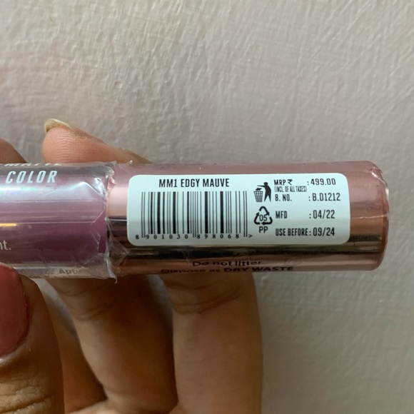 FREEBIE-lakmé 9-5 liquid lipstick-Edgy mauve - Picture 3 of 3